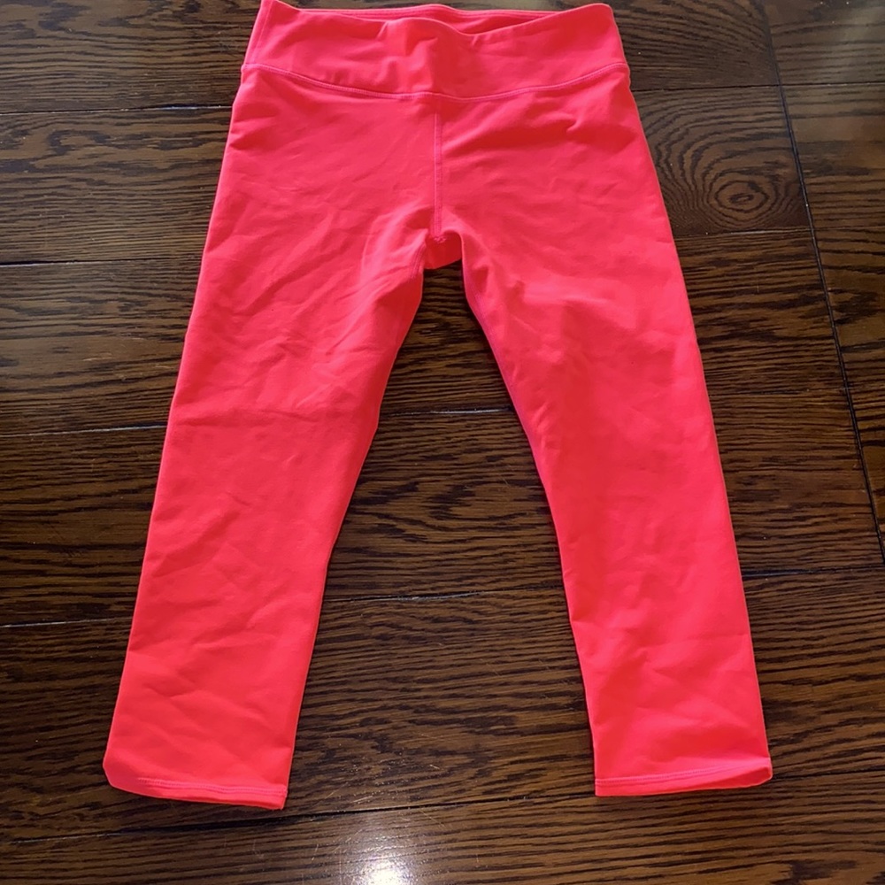 Fabletics women’s Capri leggings